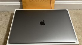Mint
													MacBook Pro 2018 (With Touch Bar) - 15" - I9, Gray, 4 TB, 32 GB, photo 3 of 12