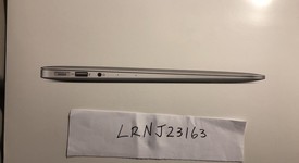 New
													MacBook Air 2017 - 13" - Silver, 512 GB, 8 GB, photo 2 of 2