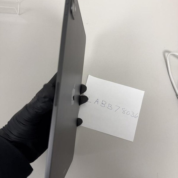 Apple iPad Pro 11 inch (M4) 2024 - Unlocked, Black, 256 GB, 8 GB, A2837, Standard Glass