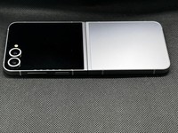 Samsung Galaxy Z Flip6