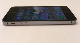 Good
													Apple iPhone SE 1st Gen 2016 - Unlocked, Grey, 32 GB, A1662, photo 3 of 6