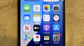 Fair
													Apple iPhone SE 3rd Gen 2022 - T-Mobile, Midnight, 64 GB, A2595, photo 1 of 10