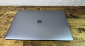 Good
													MacBook Pro 2017 (With Touch Bar) - 15" - I7, Gray, 512 GB, 16 GB, photo 3 of 8