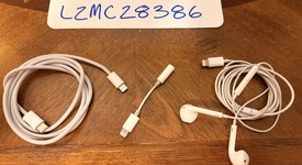 Fair
													Apple iPhone 13 - Unlocked, Starlight, 128 GB, A2482, photo 1 of 19