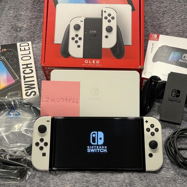Nintendo Switch - OLED - 64 GB, White