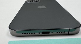 Good
													Apple iPhone 12 Pro Max - Unlocked, Graphite, 128 GB, A2342, photo 3 of 8