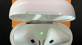 Used
													Apple AirPods 2nd Gen - Lightning Case, photo 1 of 5
