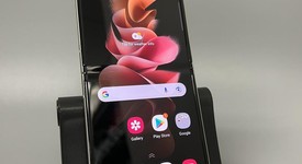 Good
													Samsung Galaxy Z Flip3 5G - Unlocked Non-US, Cream, 256 GB, 8 GB, SM-F711B, photo 1 of 6