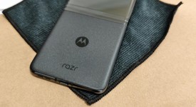 Good
													Motorola Razr Plus (2023) - AT&T, Black, 256 GB, 8 GB, photo 1 of 9