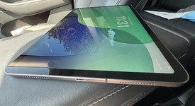 Good
													Apple iPad Pro 11" 2nd Gen 2020 - Unlocked, Gray, 128 GB, A2068, photo 5 of 6