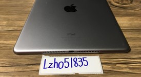 Good
													Apple iPad Air 2 - Unlocked, Gray, 32 GB, photo 4 of 7
