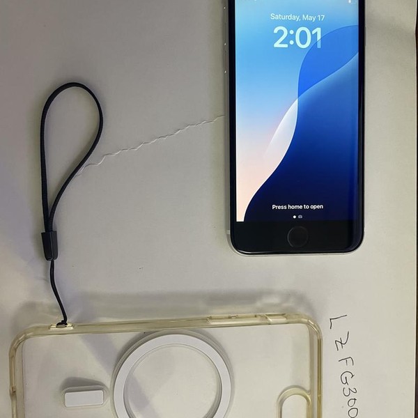 Apple iPhone SE 2nd Gen 2020 - Unlocked, 64 GB, White, A2275