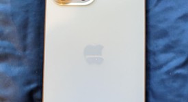 Good
													Apple iPhone 13 Pro Max - Unlocked, Gold, 256 GB, A2484, photo 5 of 7