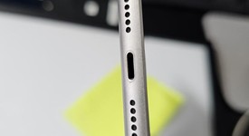 Mint
													Apple iPad 5th Gen - Wi-Fi, Silver, 32 GB, A1822, photo 2 of 6