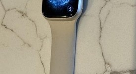 Good
													Apple Watch Series 8 41mm - Unlocked, Starlight, A2772 - Cellular, Aluminum, photo 5 of 10