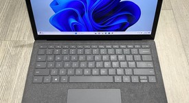 Good
													Microsoft Surface Laptop 3 - I5, Platinum, 128 GB, 8 GB, 13.5", photo 2 of 11