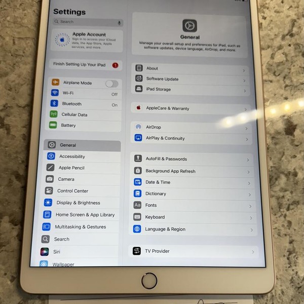 Apple iPad Air 3rd Gen - Unlocked, 64 GB, Gold