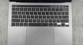 Good
													MacBook Pro 2020 - 13" - I5, Gray, 1 TB, 16 GB, photo 4 of 9