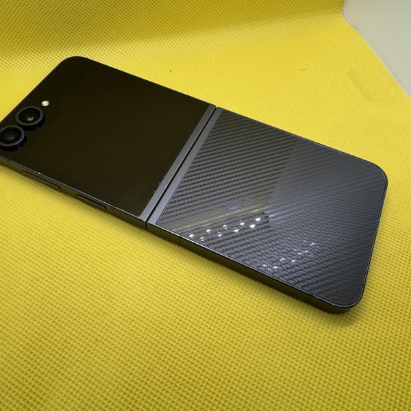 Samsung Galaxy Z Flip6 - Unlocked, 256 GB, Black, 12 GB, SM-F741U1