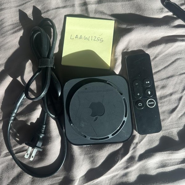 Apple TV 4k 1st Gen (2017) - 32 GB