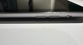 Mint
													Apple iPad Air - Wi-Fi, Gray, 32 GB, photo 3 of 6