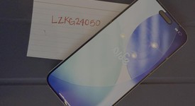 Mint
													Apple iPhone 15 Pro Max - Unlocked, White, 256 GB, A2849, photo 1 of 9