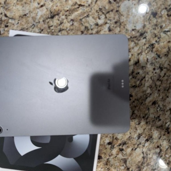 Apple iPad Air 5th Gen - Wi-Fi, 256 GB, Gray, A2588