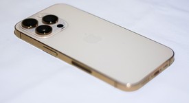 Good
													Apple iPhone 14 Pro - Unlocked, Gold, 128 GB, A2650, photo 3 of 6