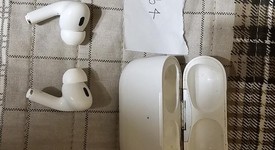Used
													Apple AirPods Pro 2 - Lightning, photo 4 of 8