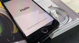 Mint
													Apple iPhone SE 2nd Gen 2020 - Unlocked, Black, 64 GB, A2275, photo 2 of 7