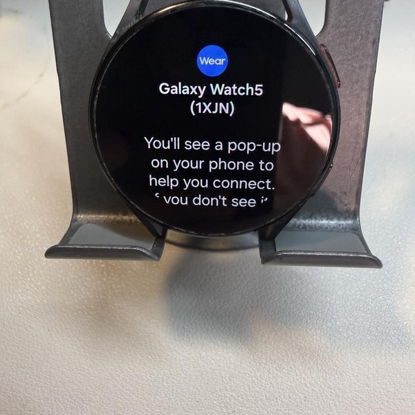 Samsung Galaxy Watch5 - Unlocked, Graphite, 40mm