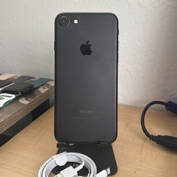 Apple iPhone 7 - Unlocked, 32 GB, Black, A1660