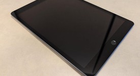 Good
													Apple iPad 7th Gen - Verizon, Gray, 32 GB, A2200, photo 4 of 5
