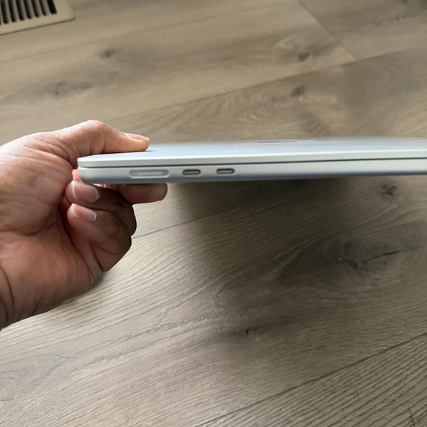 MacBook Air 2023 (M2) - 15 inch - 256 GB, Silver, 8 GB, Apple M2