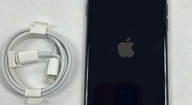 Mint
													Apple iPhone SE 3rd Gen 2022 - Unlocked, Midnight, 64 GB, A2595, photo 1 of 7