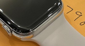 Good
													Apple Watch Series 5 44mm - Unlocked, Silver, A2095 Cellular, Stainless Steel, photo 5 of 9