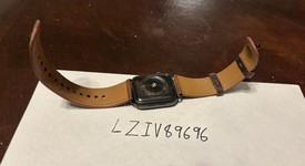 Good
													Apple Watch Series 5 40mm - Unlocked, Gray, A2094 Cellular, Aluminum, photo 3 of 7