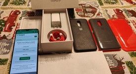 Mint
													OnePlus 6T - Unlocked, Black, 256 GB, 8 GB, A6013, photo 1 of 8