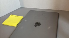 Fair
													Apple iPad 6th Gen - Wi-Fi, Silver, 32 GB, A1893, photo 5 of 6