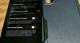 Good
													Apple iPhone Xs - Unlocked, Gold, 256 GB, A1920, photo 4 of 4
