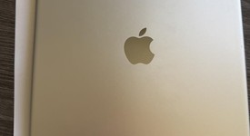 Good
													Apple iPad Pro 12.9" 1st Gen 2015 - Verizon, Silver, 128 GB, A1652, 1st Gen 2015, photo 3 of 4