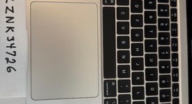 Good
													MacBook Air 2020 - 13" - I7, Silver, 1 TB, 16 GB, photo 6 of 6