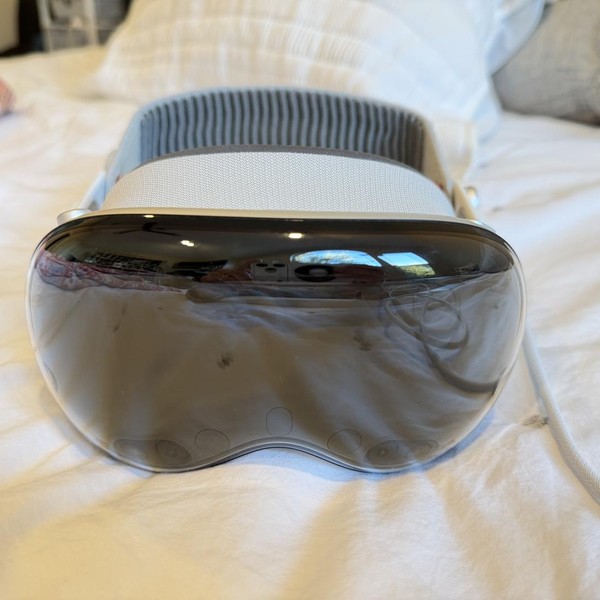 Apple Vision Pro - 256 GB