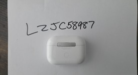 Used
													Apple AirPods Pro 2nd Gen - USB-C, photo 3 of 7