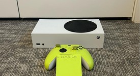 Good
													Xbox Series S (2020) - White, 512 GB, photo 1 of 9