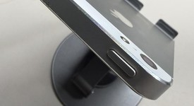 Good
													Apple iPhone 5 - Unlocked, White, 16 GB, A1428, photo 3 of 6