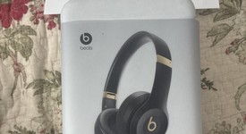 Used
													Beats Solo 4 - Black, photo 1 of 9