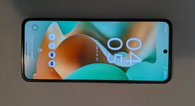 Mint
													Motorola Razr (2025) - Unlocked, Green, 256 GB, 8 GB, photo 5 of 8