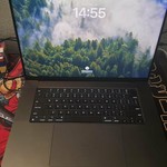 Good MacBook Pro Late 2023 (M3) - 16 inch - 1 TB, Black, 128 GB, Apple M3 Max 16-core, 40-core GPU