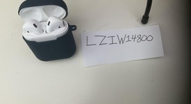 Used
													Apple AirPods 2nd Gen - Lightning Case, photo 2 of 4